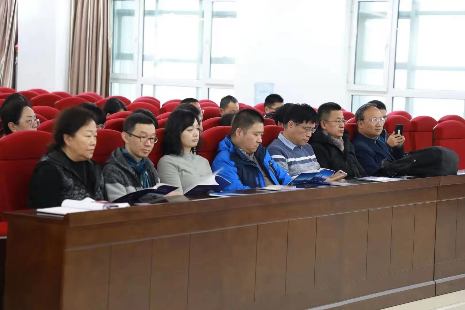 “大学英语教学课程思政、新指南理念创新与实践”研讨会在线上娱乐城举行
