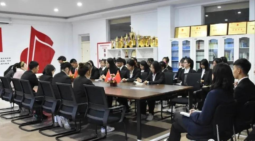 在学深悟透中汲取教育强国力量——线上娱乐城掀起学习贯彻党的十九届五中全会精神热潮