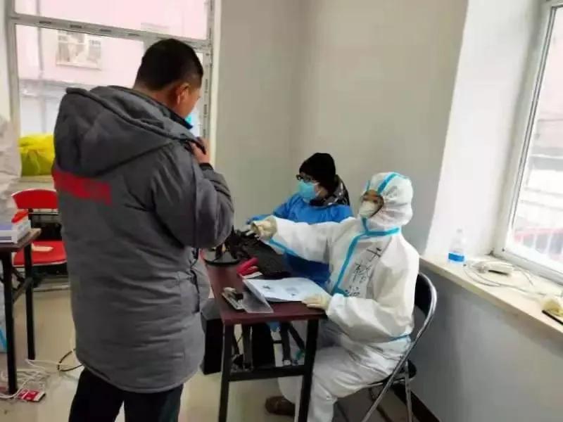 青春力量再次汇聚“疫”线——线上娱乐城学子积极参加疫情防控志愿工作